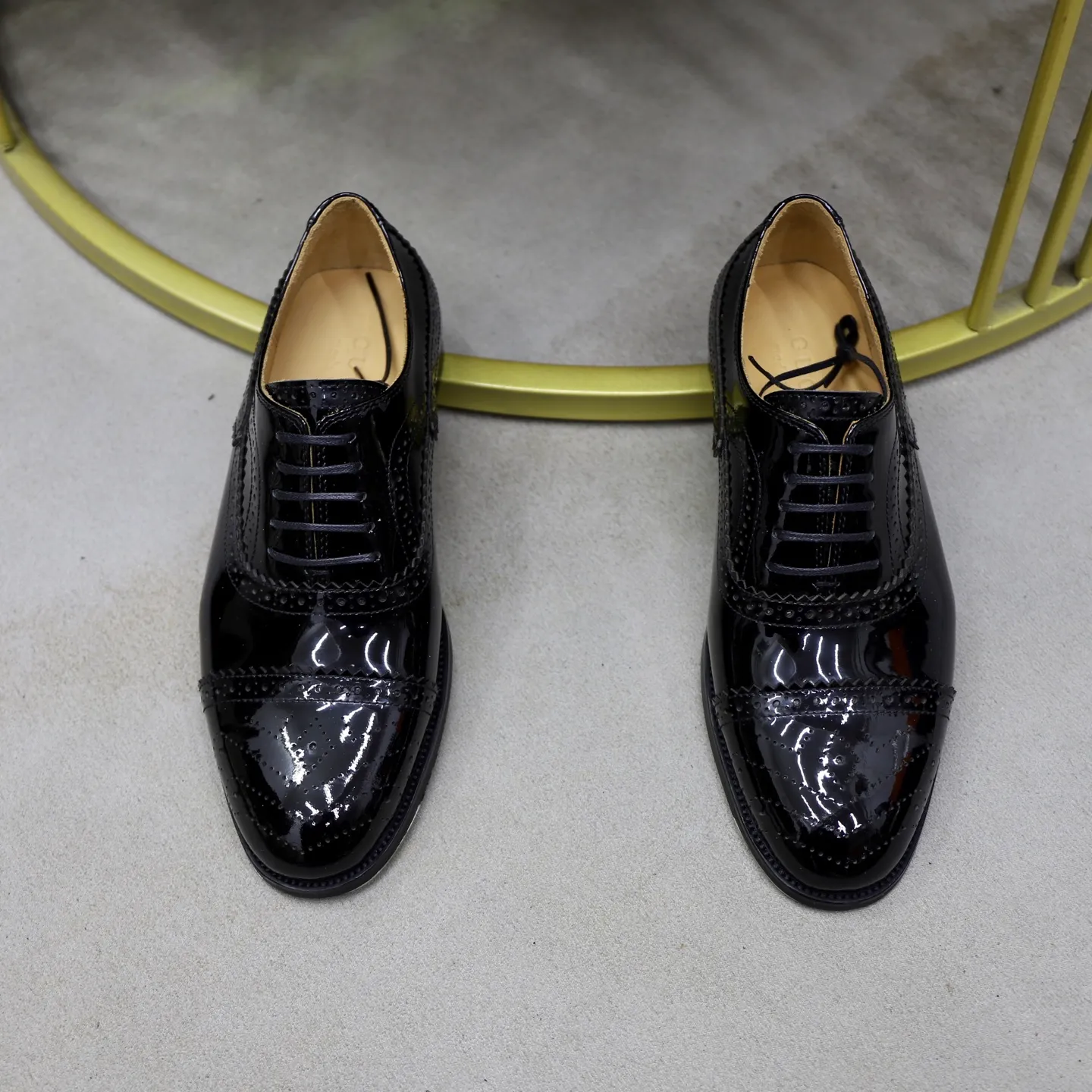 Men's shoes 💰660💰🙅‍♂️🙅‍♂️🙅‍♂️Niuli Brand: Gucci GuCCI Standard code: Men's code 39-44 (45 can be customized) Grade: Same style as the official website Original quality Material: Original cowhide surface Comfortable cowhide lining Original outsole Style category: Men's fashionable casual leather shoes Distinguished big-name luxury elements, top luxury Color: actual picture color